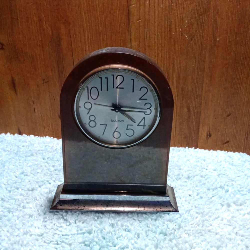 BULOVA  GRAY  LUCITE DESK CLOCK WINDUP WITH ALARM.